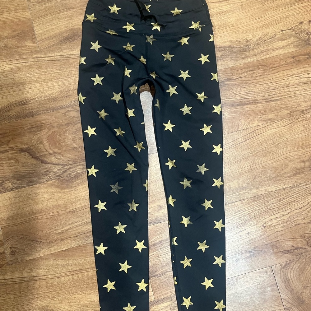 3/$15 C & C California Black Drawstring Leggings with Gold Star Print Medium